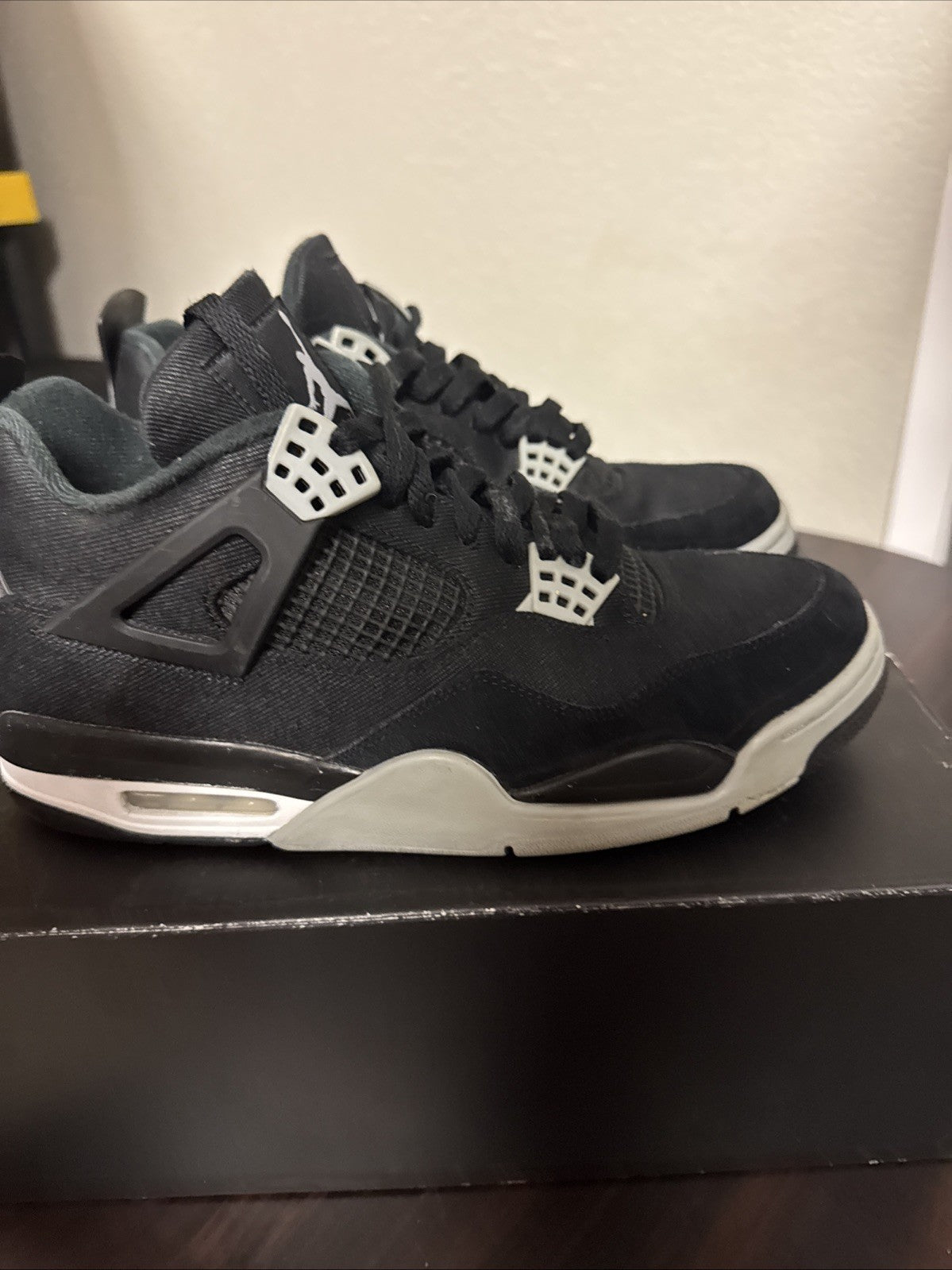 Jordan 4 Retro SE Mid Black Canvas - Size 10 - product image from the listing.