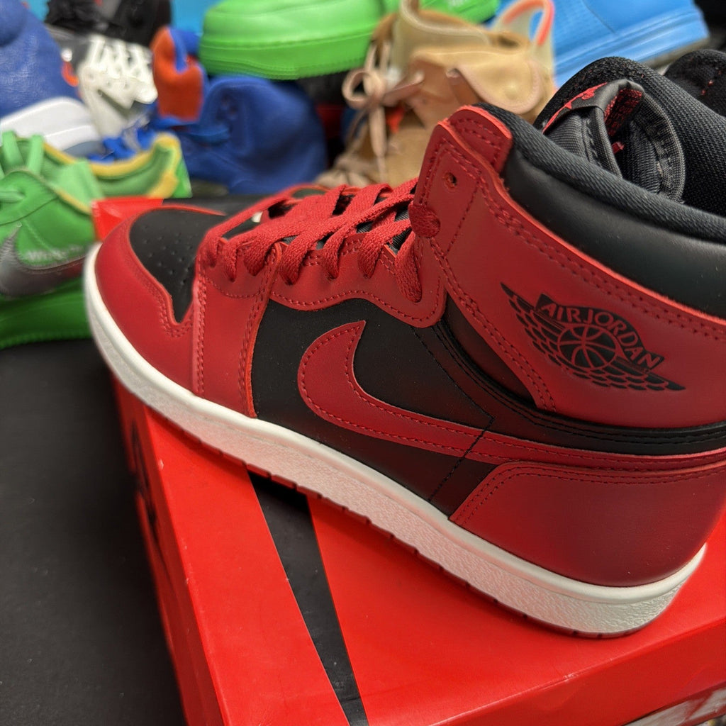 Air Jordan 1 Hi 85 Varsity Red Black BQ4422-600 Sneaker (231) - product image from the listing.