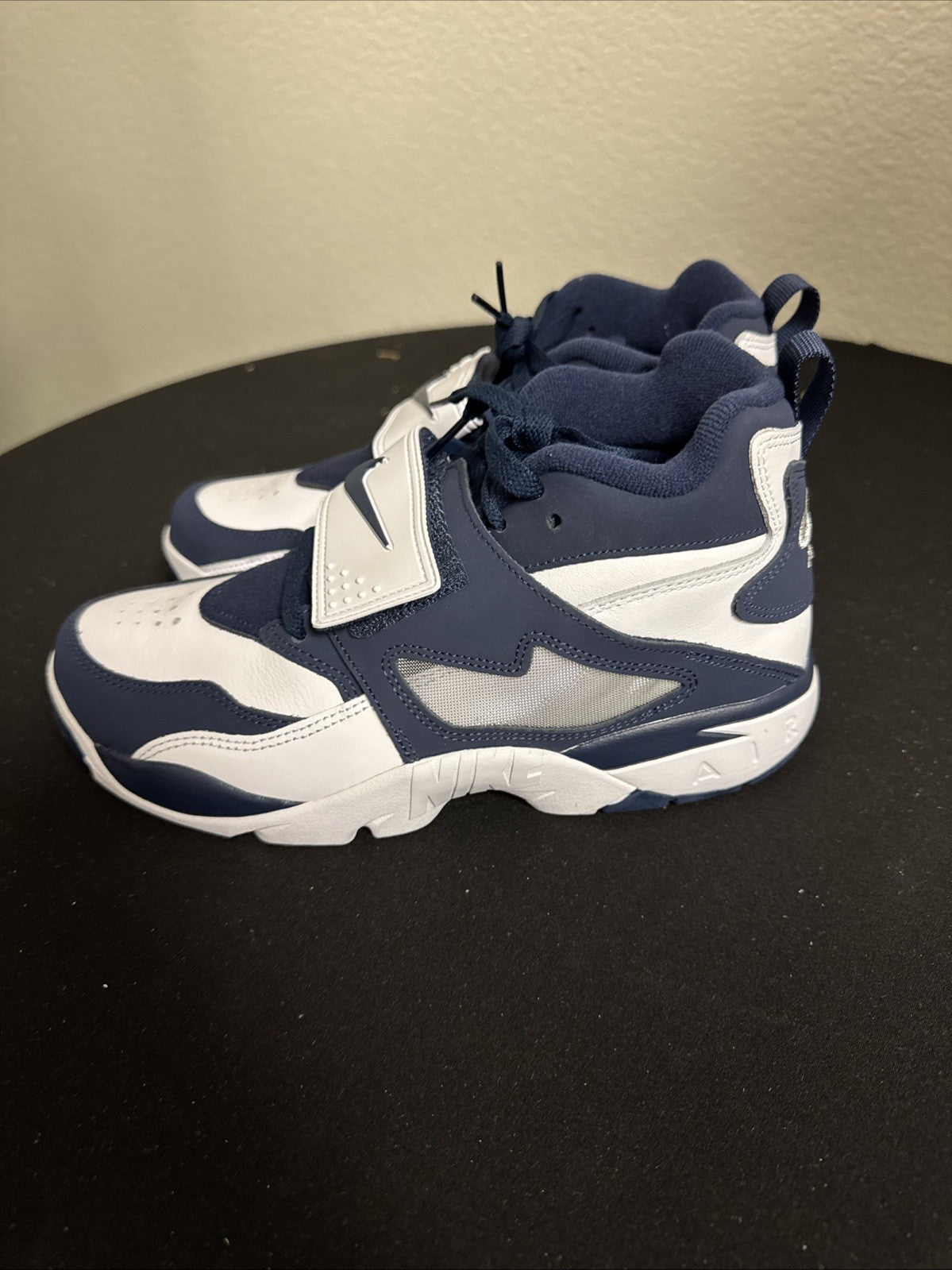 "Cowboys" Nike Air Diamond Turf White Navy Blue Sneakers, Size 8 BNIB FZ8224-101 - product image from the listing.