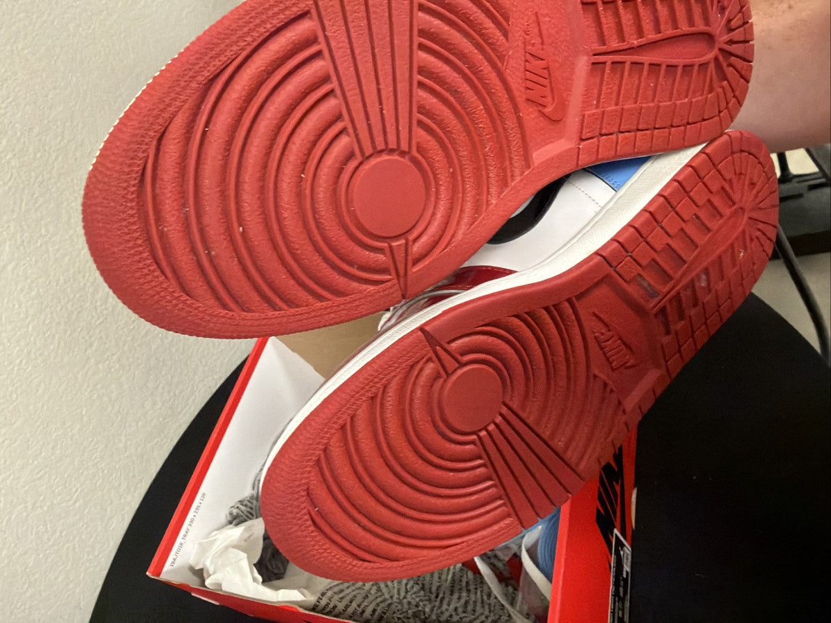 fearless size 9.5 - jordan 1 - product image from the listing.