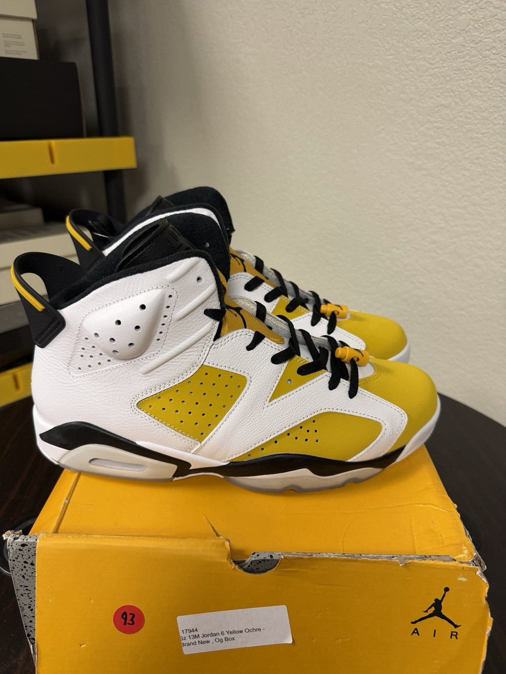 Men's Air Jordan 6 Retro 'Yellow Ochre' CT8529-170 New Authentic - product image from the listing.