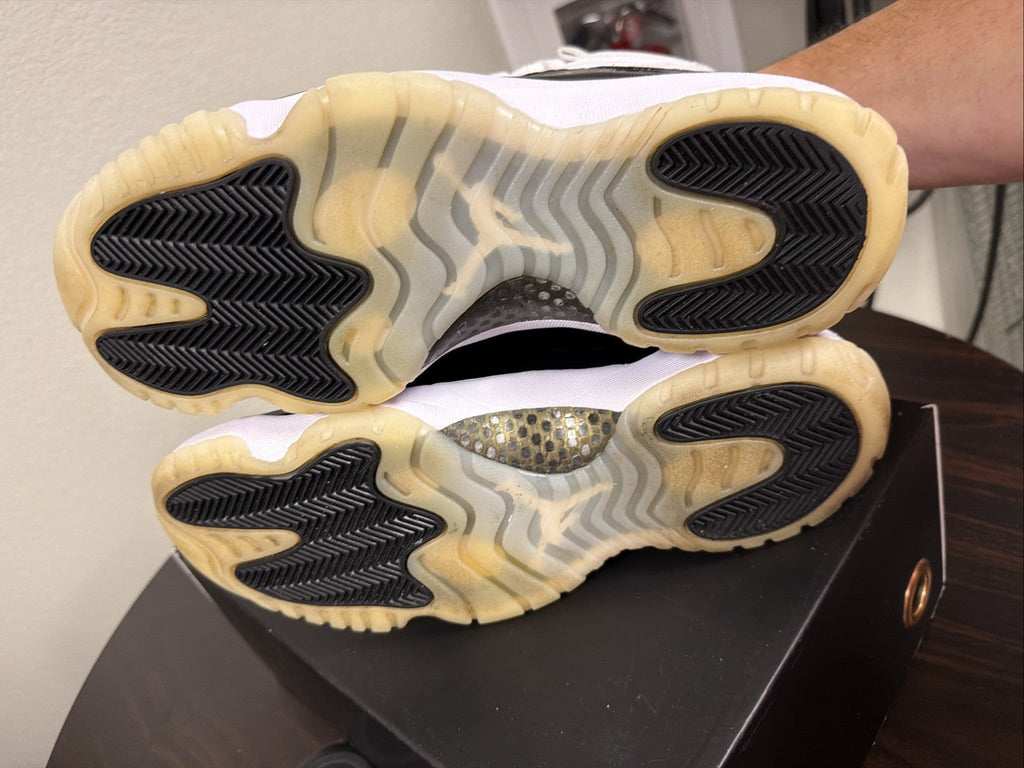 Jordan 11 Retro High Concord - Size 11 - product image from the listing.