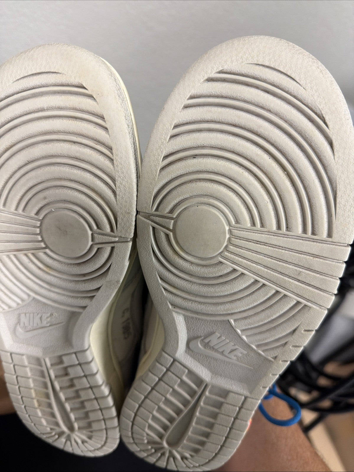 "Lot 10" Nike x Off-White Dunk Low Sail Grey Blue Size 8.5 Used Authentic - product image from the listing.