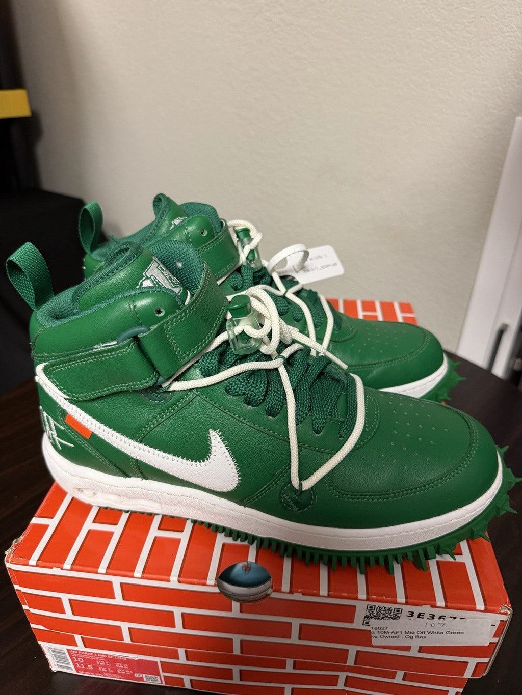Off-White x Nike Air Force 1 SP Leather Mid Pine Green - Size 10 - product image from the listing.