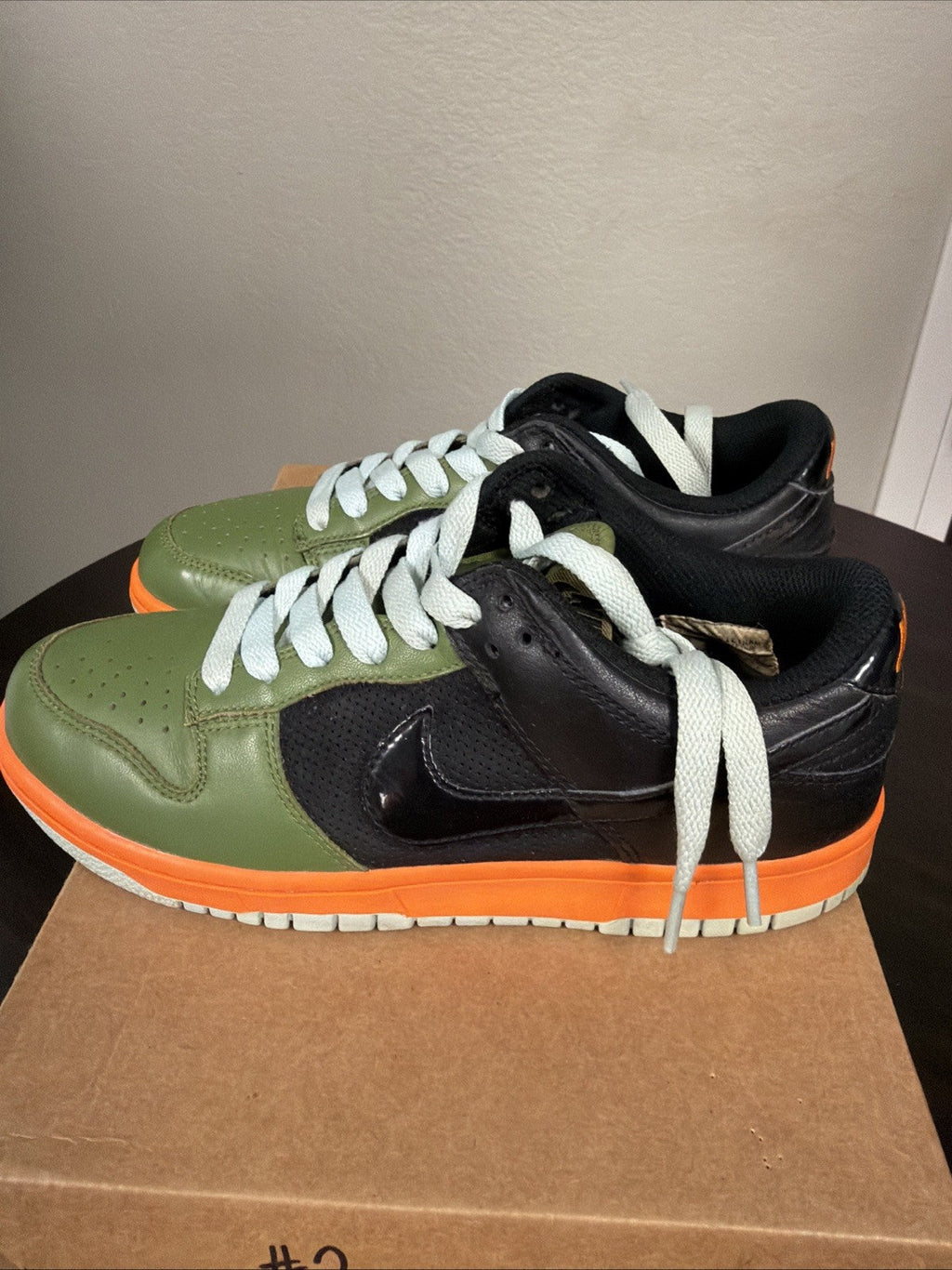 Women's Nike Dunk Low Size Size 8 Mandarin Orange Black Green 317813-301 - product image from the listing.