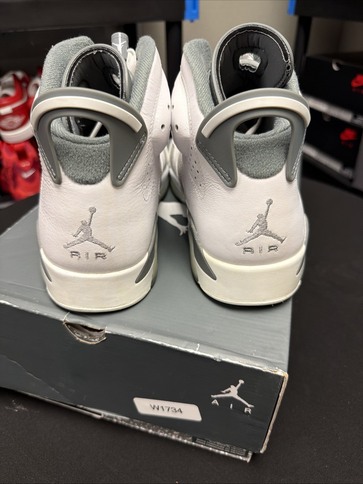 Men's NEW AUTHENTIC NIKE AIR JORDAN 6 RETRO "COOL GREY" US 9 - product image from the listing.