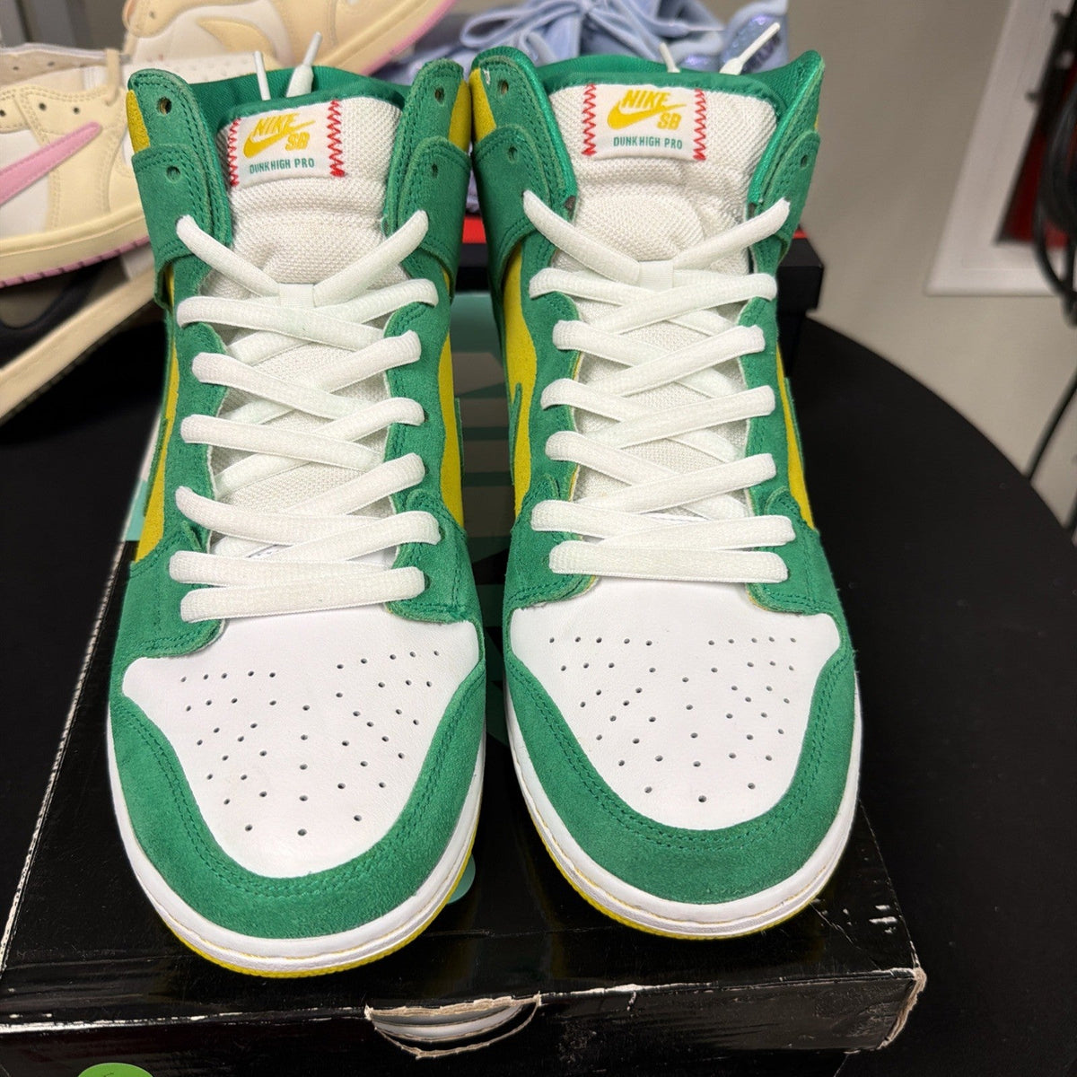 Dunk Pro SB High Oakland Athletics Size 11 305050-337 by Nike - product image from the listing.