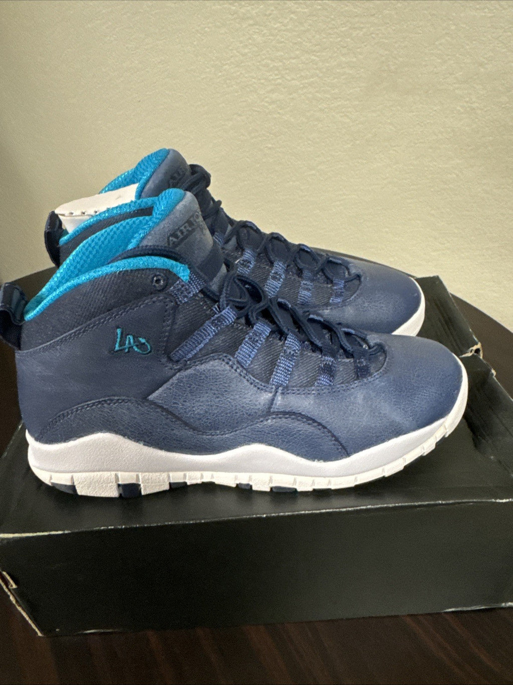 "Los Angeles" Size 5Y - Air Jordan 10 Retro GS 2016 - product image from the listing.