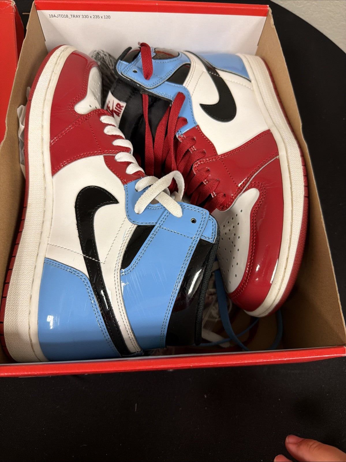 fearless size 9.5 - jordan 1 - product image from the listing.