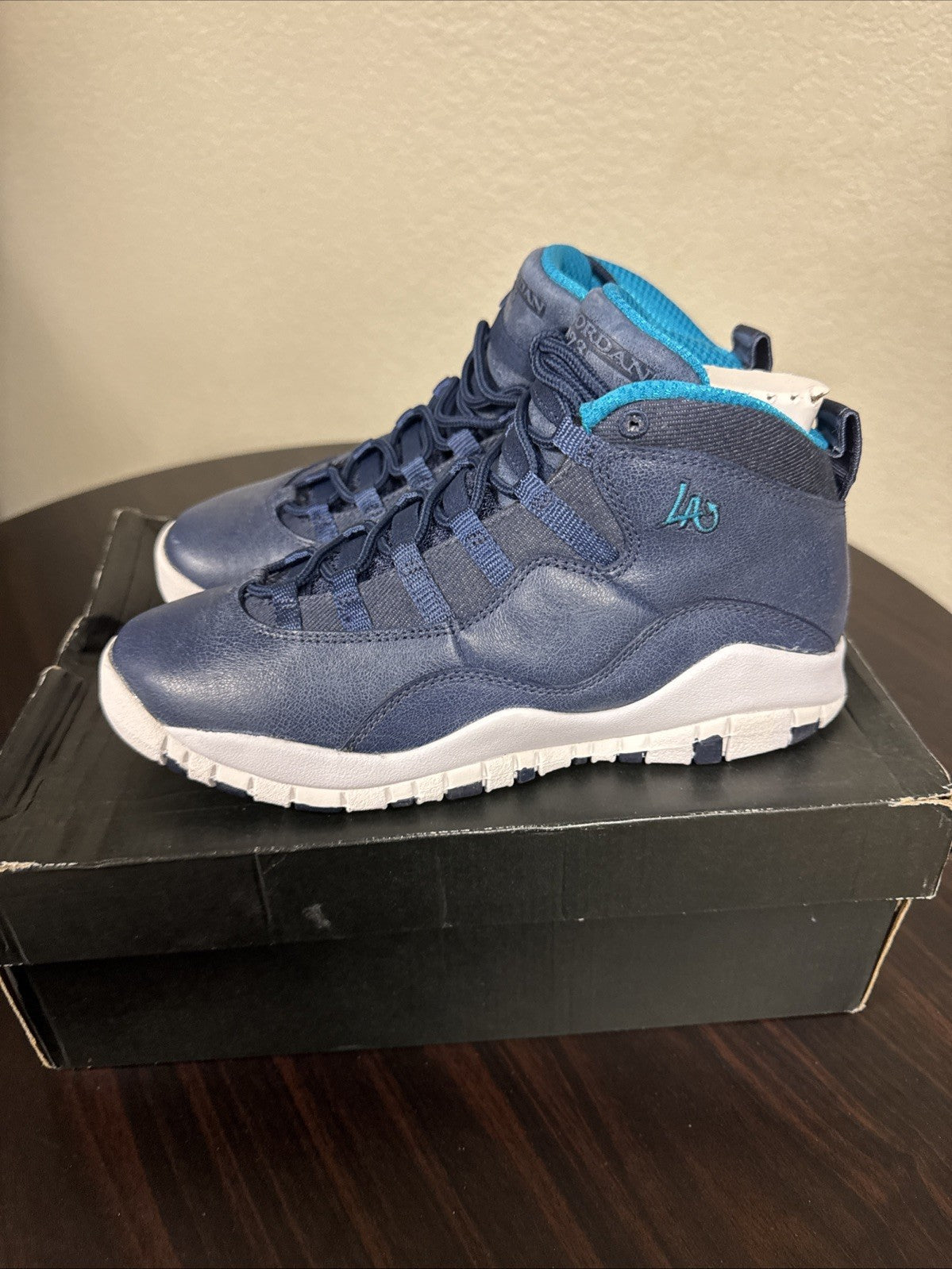 "Los Angeles" Size 5Y - Air Jordan 10 Retro GS 2016 - product image from the listing.