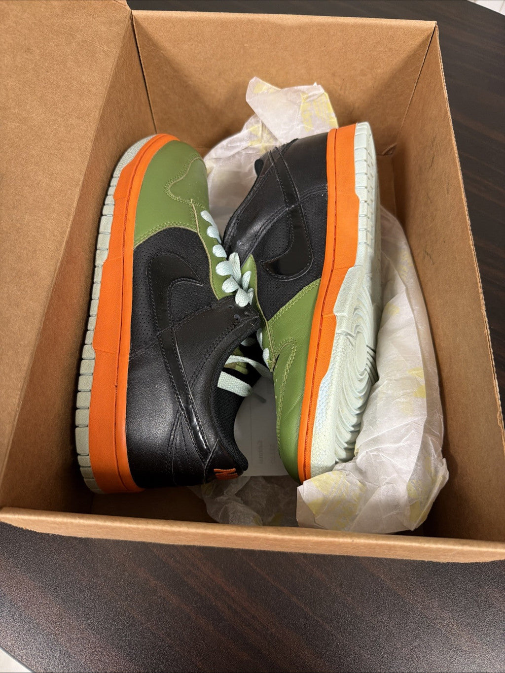 Women's Nike Dunk Low Size Size 8 Mandarin Orange Black Green 317813-301 - product image from the listing.