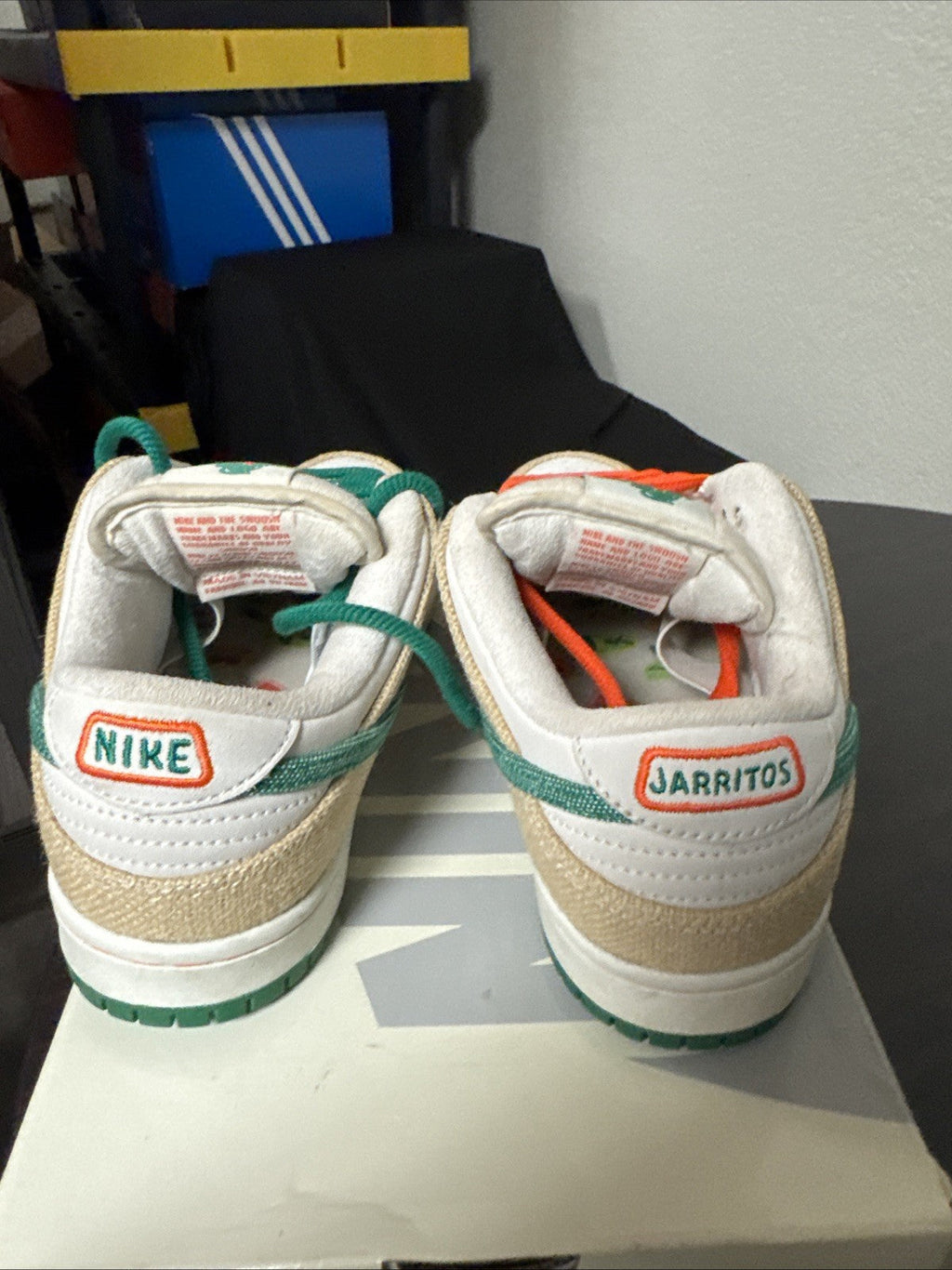 Men's Size 7 Nike SB Dunk Low Jarritos Pre Owned FD0860-001 - product image from the listing.