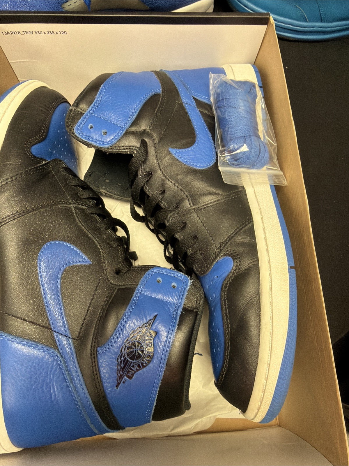 2017 / Size 12 - Jordan 1 Retro OG High Royal - product image from the listing.