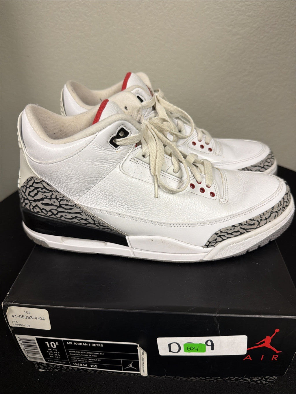 "White cement" Size 10.5 Air Jordan 3 Pre Owned (Excellent) - product image from the listing.