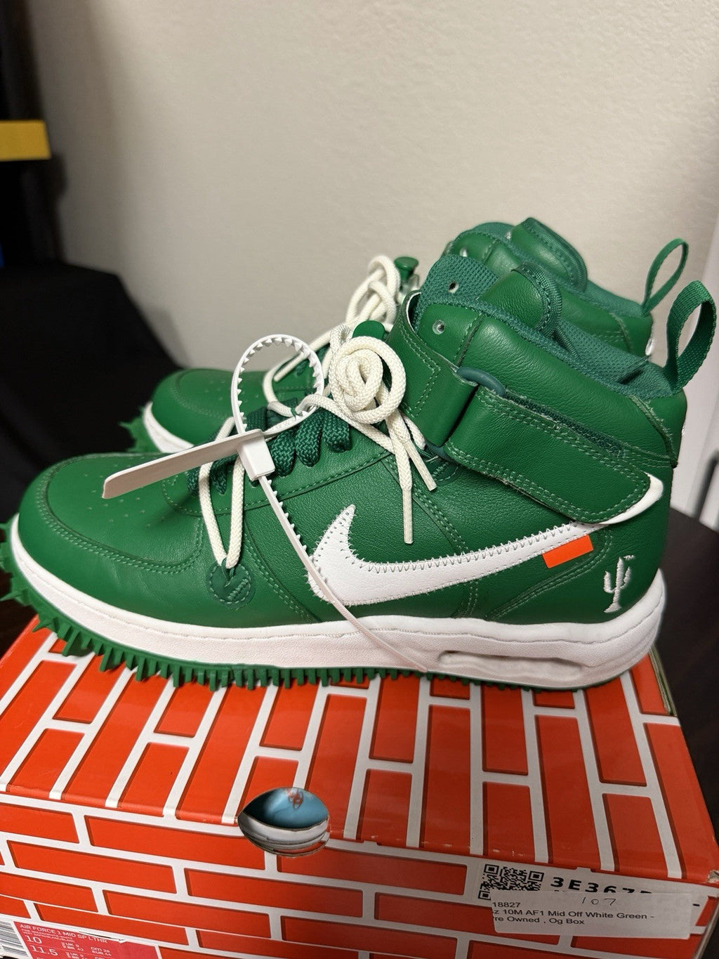 Off-White x Nike Air Force 1 SP Leather Mid Pine Green - Size 10 - product image from the listing.