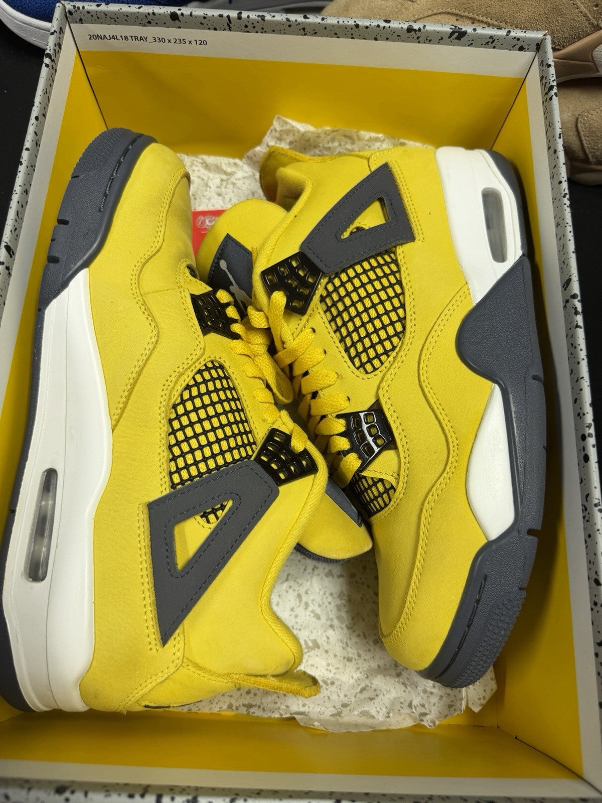 Men's Size 8 - Nike Air Jordan 4 Retro Lightning 2021 Shoes (210) - product image from the listing.