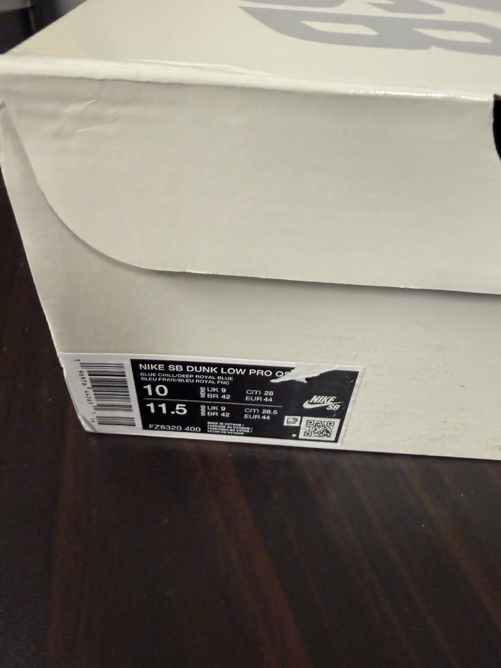 Men's Size 10 - The Powerpuff Girls x Nike Dunk Low Pro SB QS Bubbles Shoes - product image from the listing.