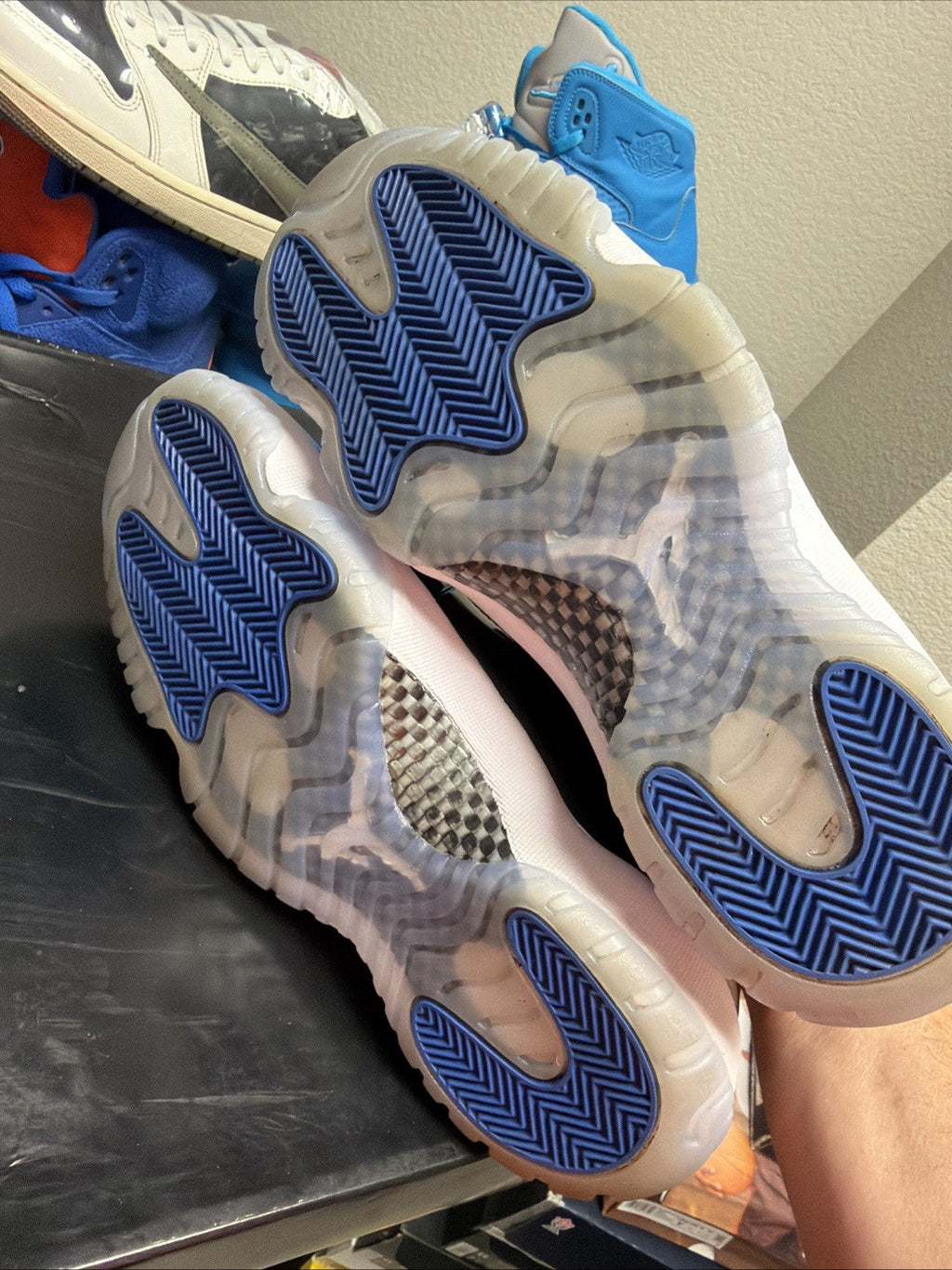 Air Jordan 11 Retro Low Space Jam - Size 9.5 - product image from the listing.