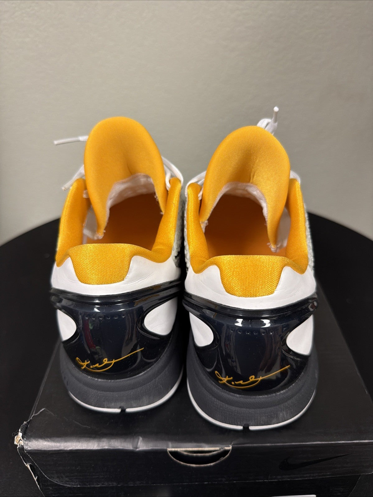 Men's Nike Kobe 6 Protro White Size 12 Del Sol 2021 CW2190-100 - product image from the listing.