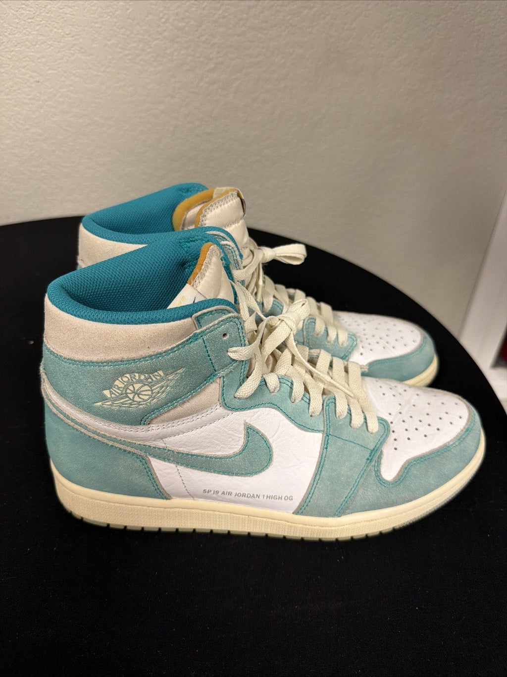 Jordan 1 Retro OG High Turbo Green - Size 11 - product image from the listing.