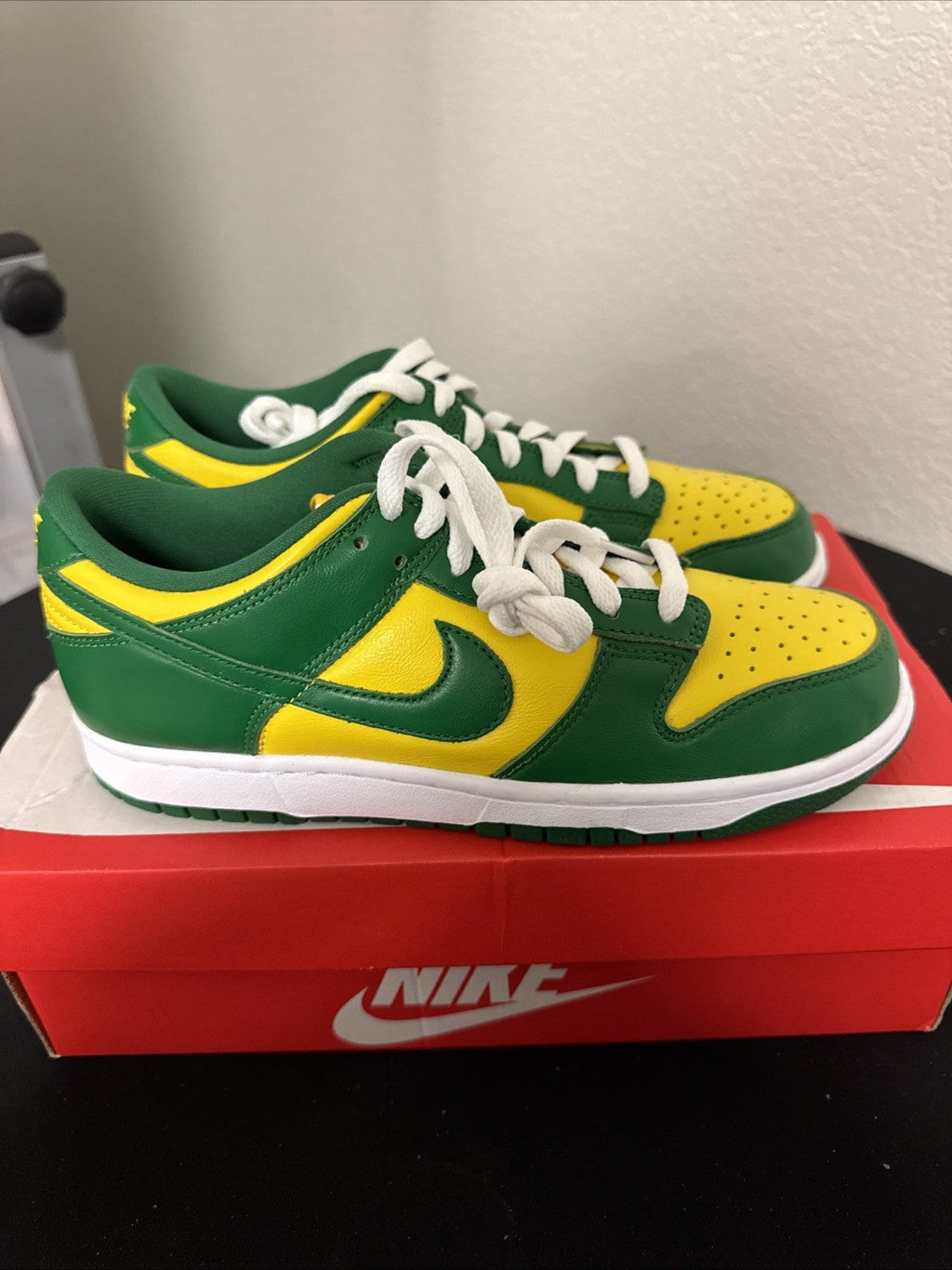 Men's Nike Dunk Low SP 'Brazil' 2020 Size 7.5 In Size 8.5 In Women's - product image from the listing.