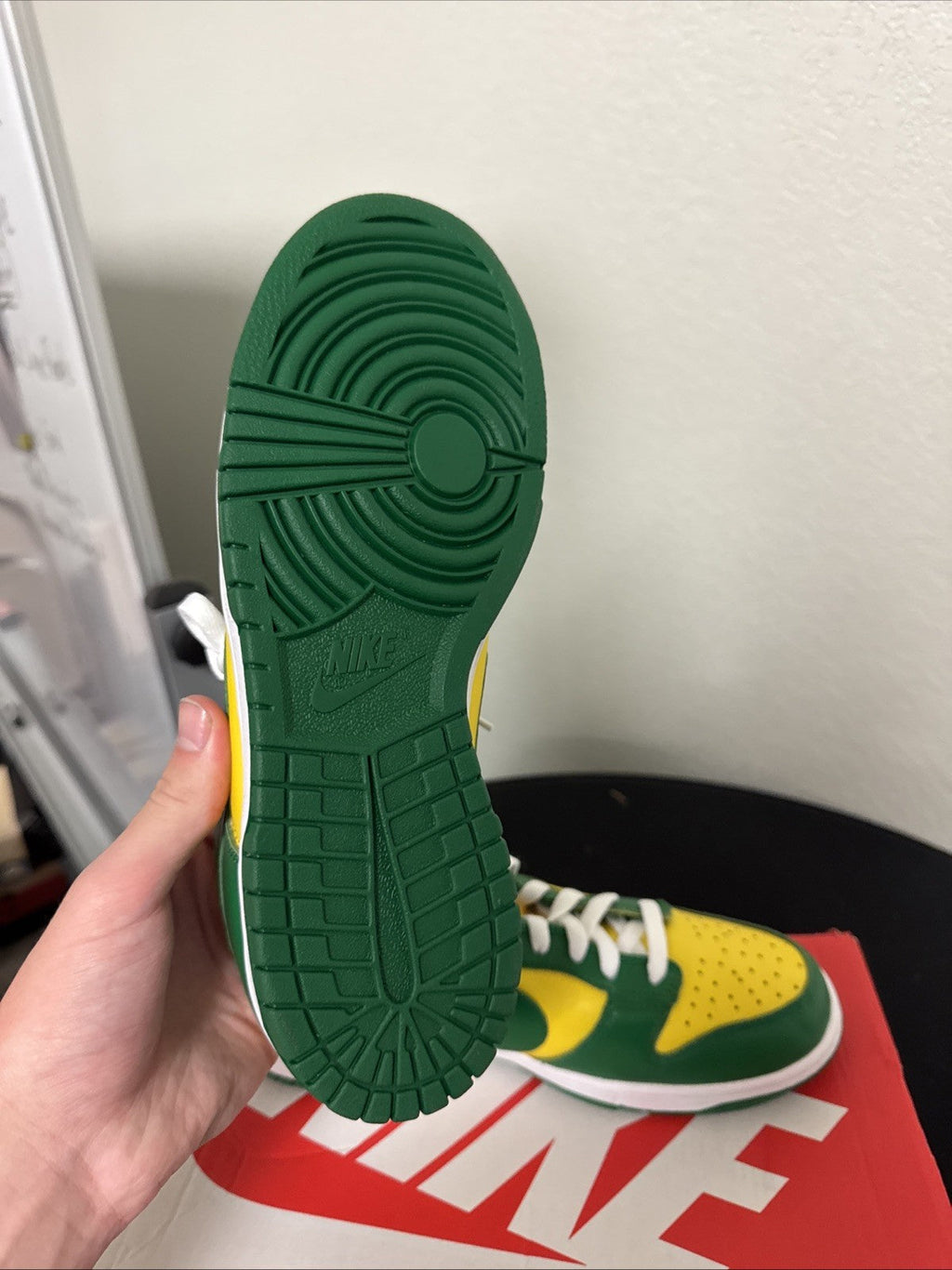 Men's Nike Dunk Low SP 'Brazil' 2020 Size 7.5 In Size 8.5 In Women's - product image from the listing.