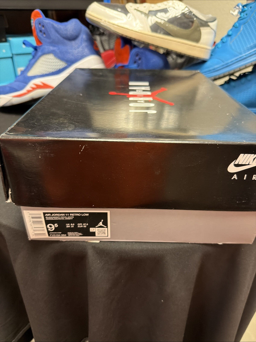 Air Jordan 11 Retro Low Space Jam - Size 9.5 - product image from the listing.