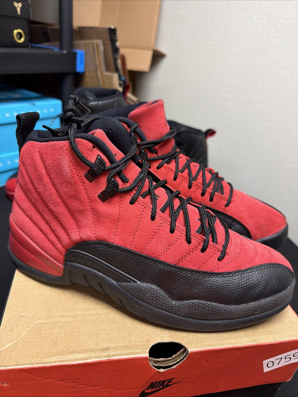 Jordan 12 Retro Reverse Flu Game 2020 - Size 9 - product image from the listing.