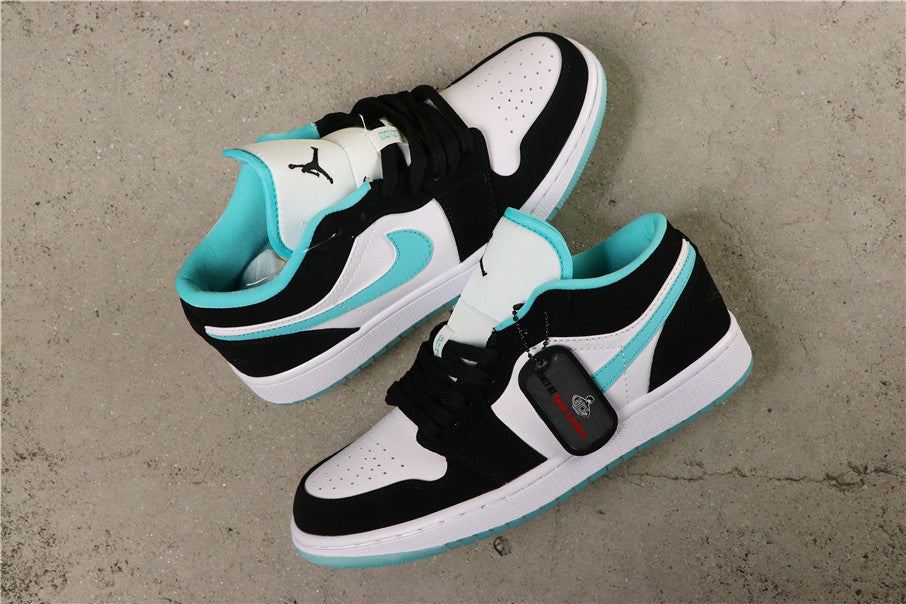 White Island Green CQ9828-131 Sneakers - Air Jordan 1 Low - product image from the listing.