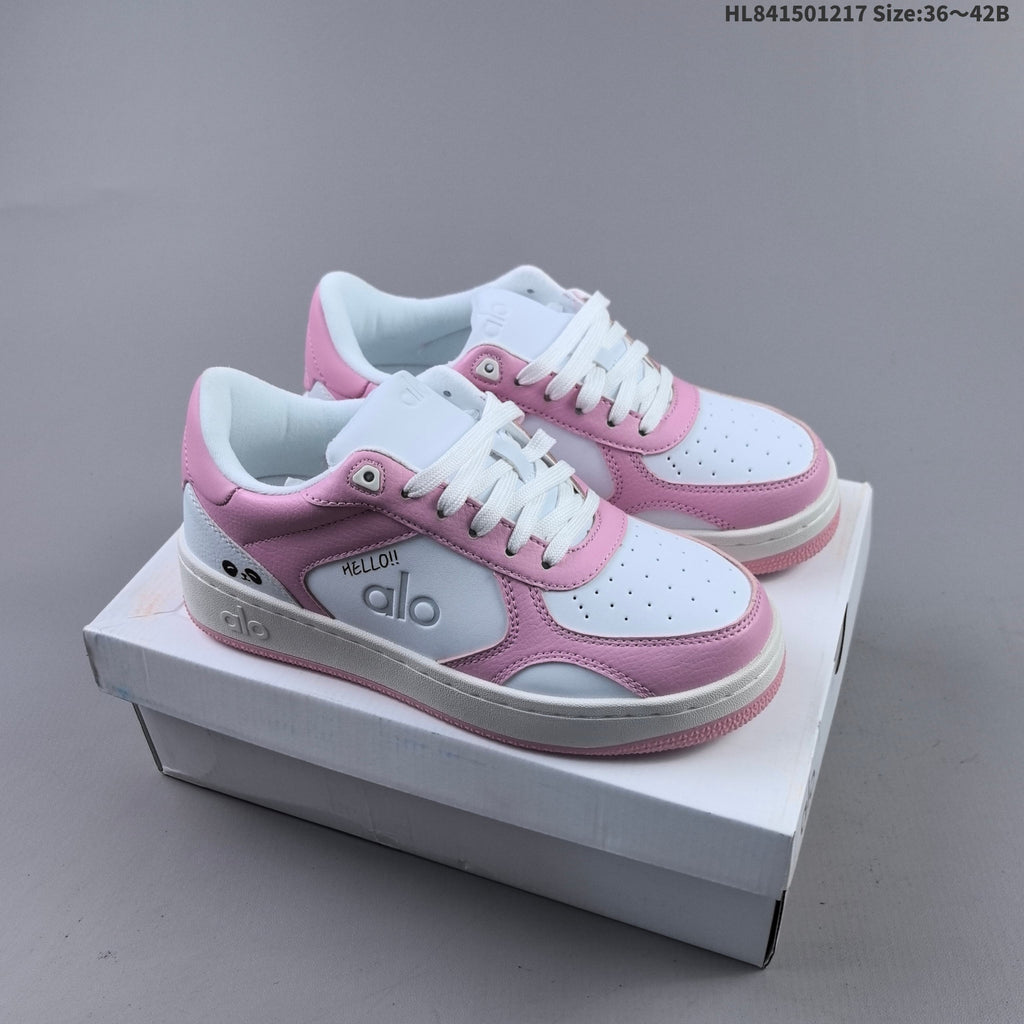 Alo Yoga Recovery Mode Low-Cut Sneakers - product image from the listing.
