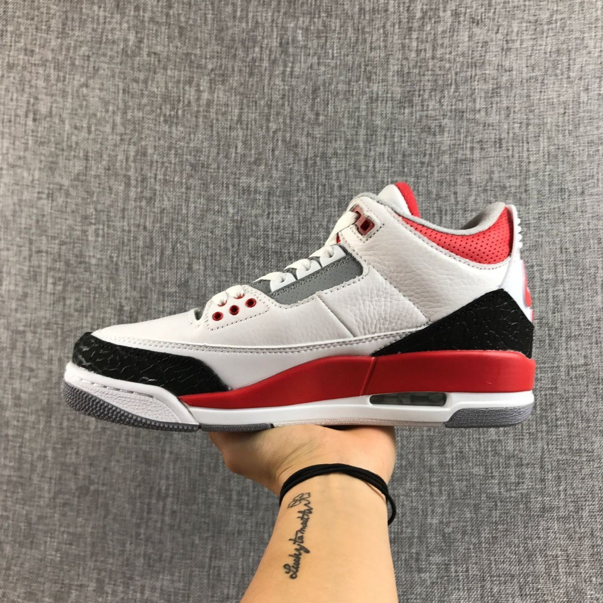 Men's Air Jordan 3 Fire Red Sneakers - product image from the listing.