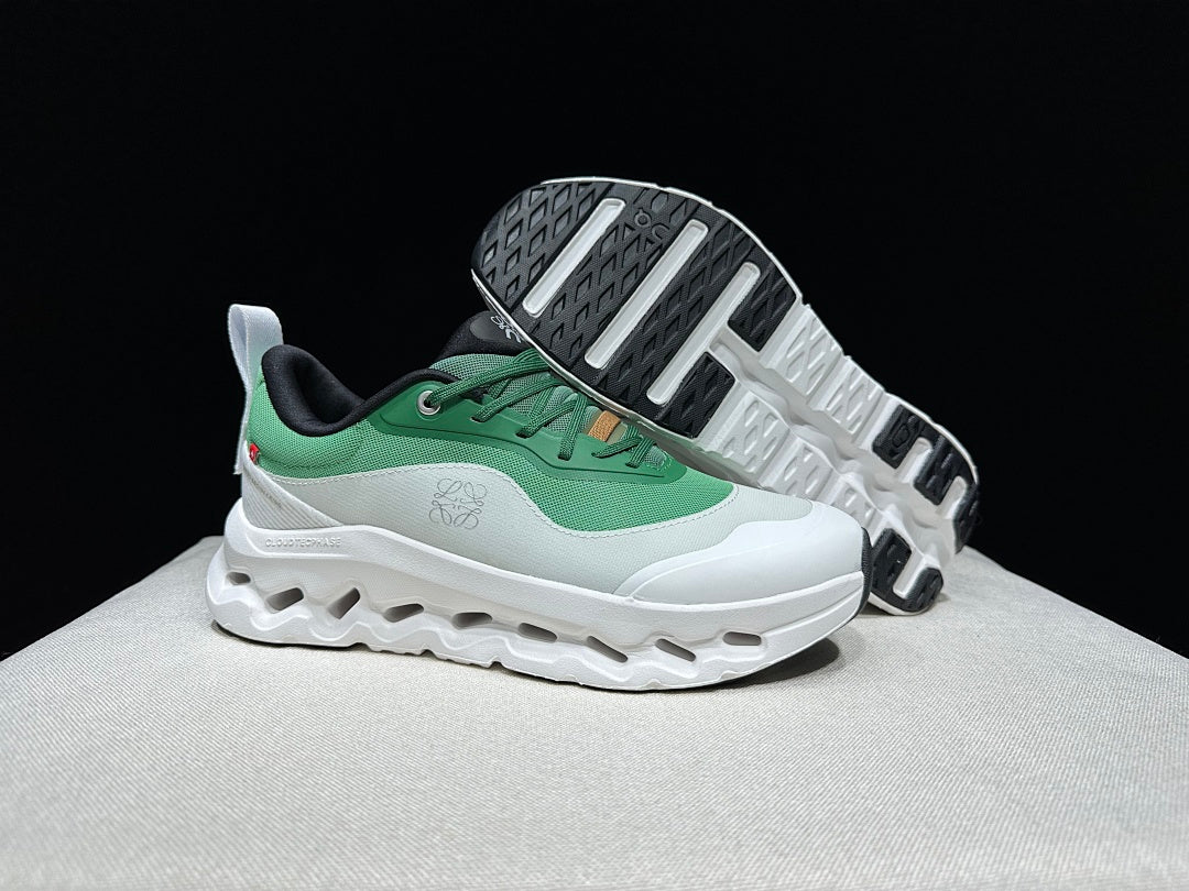 On Cloudtilt 2.0 Green Running-Inspired Trainers - product image from the listing.