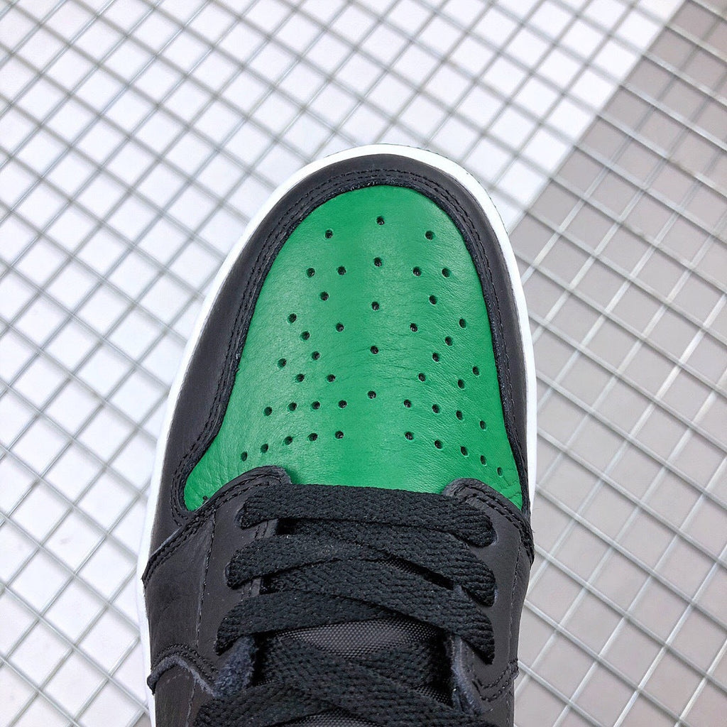 Air Jordan 1 High Pine Sneakers in Green Black 555088-030 - product image from the listing.