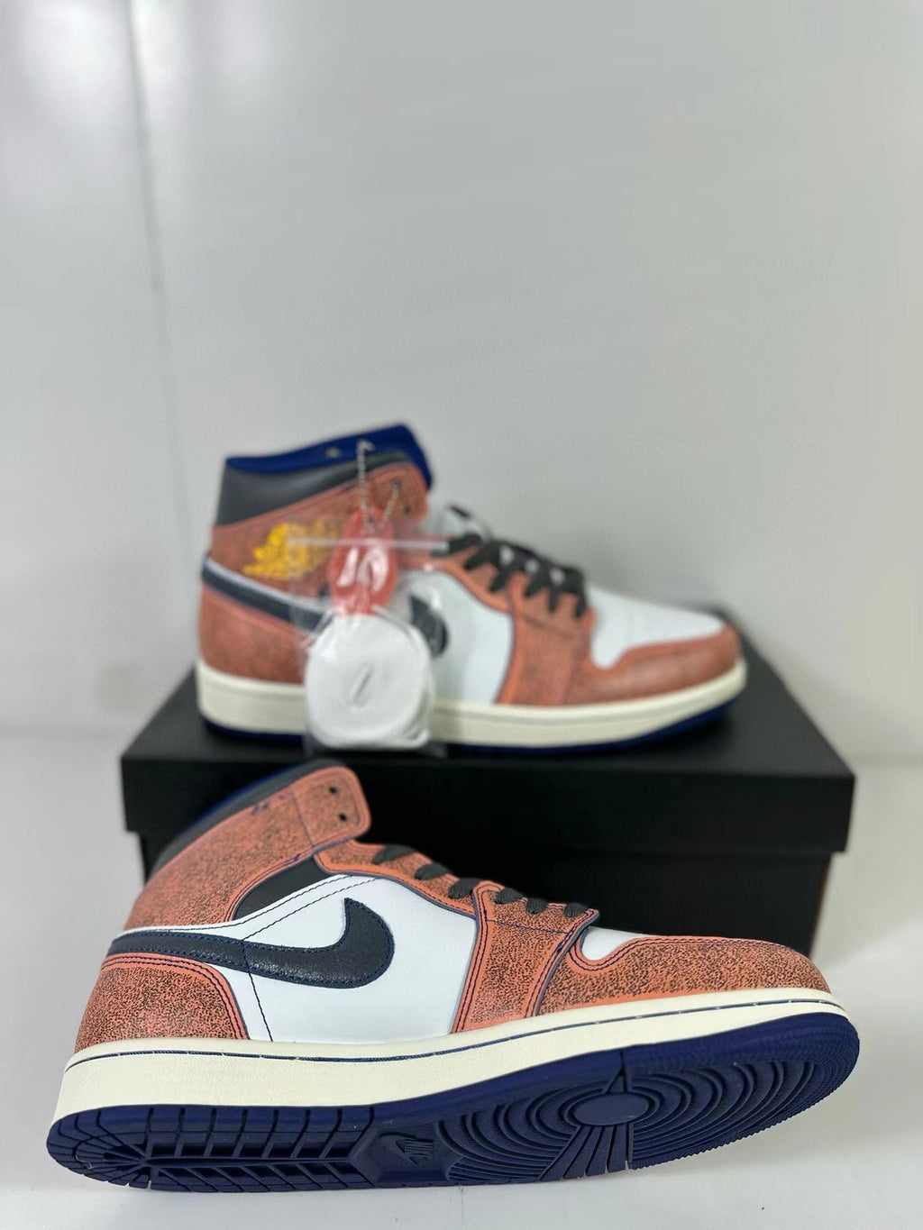Air Jordan 1 Mid Flight Orange White Black FV3619-106 - product image from the listing.