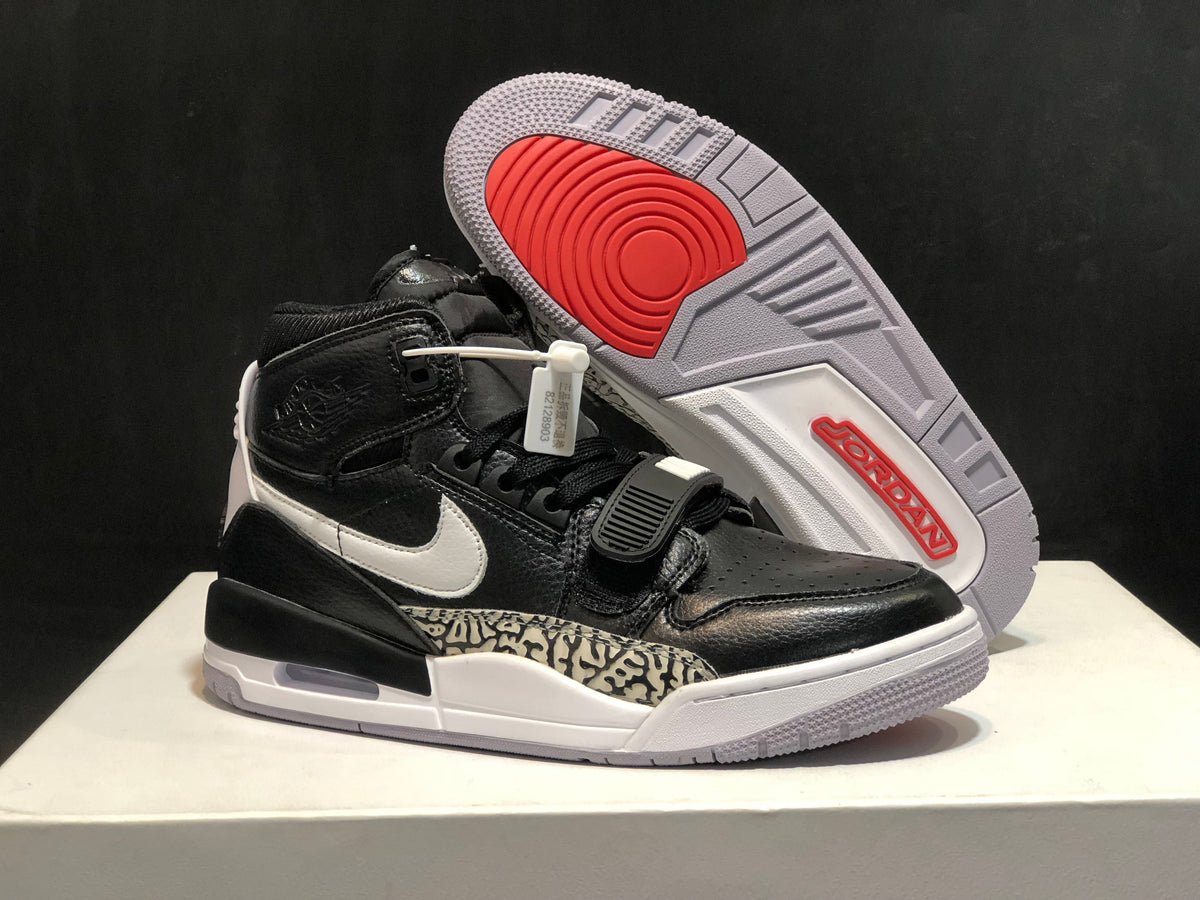Air Jordan Legacy 312 Black/White Sneakers AV3922-001 - product image from the listing.