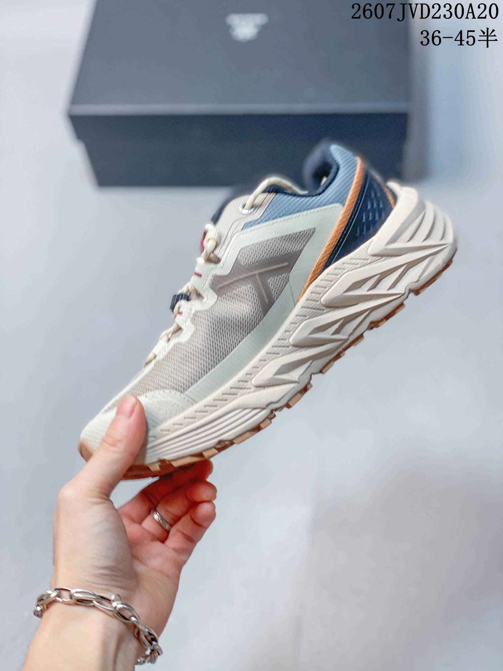 KAILAS Mountain Walk 2 GTX Low-Cut Hiking Shoes - product image from the listing.