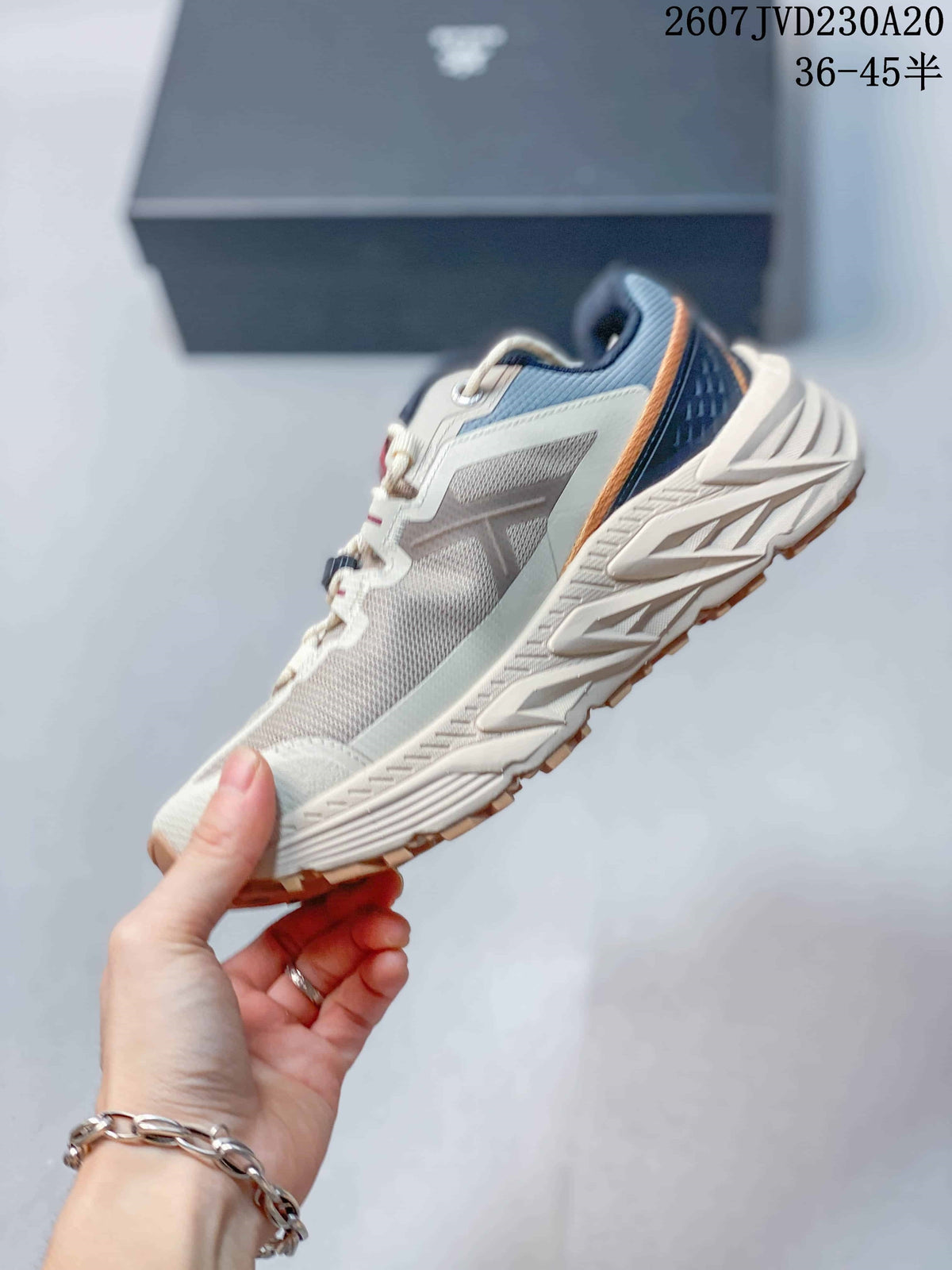 KAILAS Mountain Walk 2 GTX Low-Cut Hiking Shoes - product image from the listing.