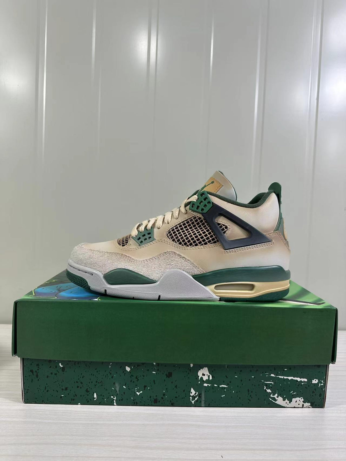 Air Jordan 4 Retro Off-White Green DC7770-106 - product image from the listing.