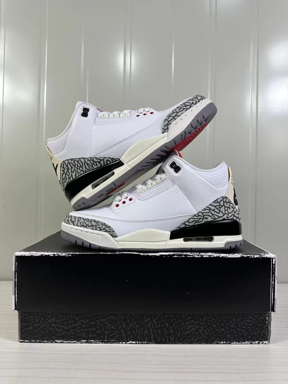 Air Jordan 3 Retro White Cement Reimagined DN3707-100 - product image from the listing.