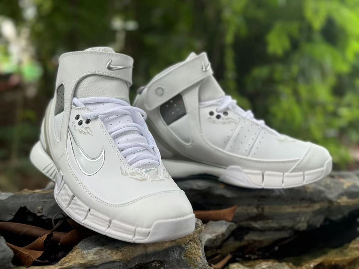 Nike Zoom Huarache 2K5 High-Top Sneakers in White - product image from the listing.