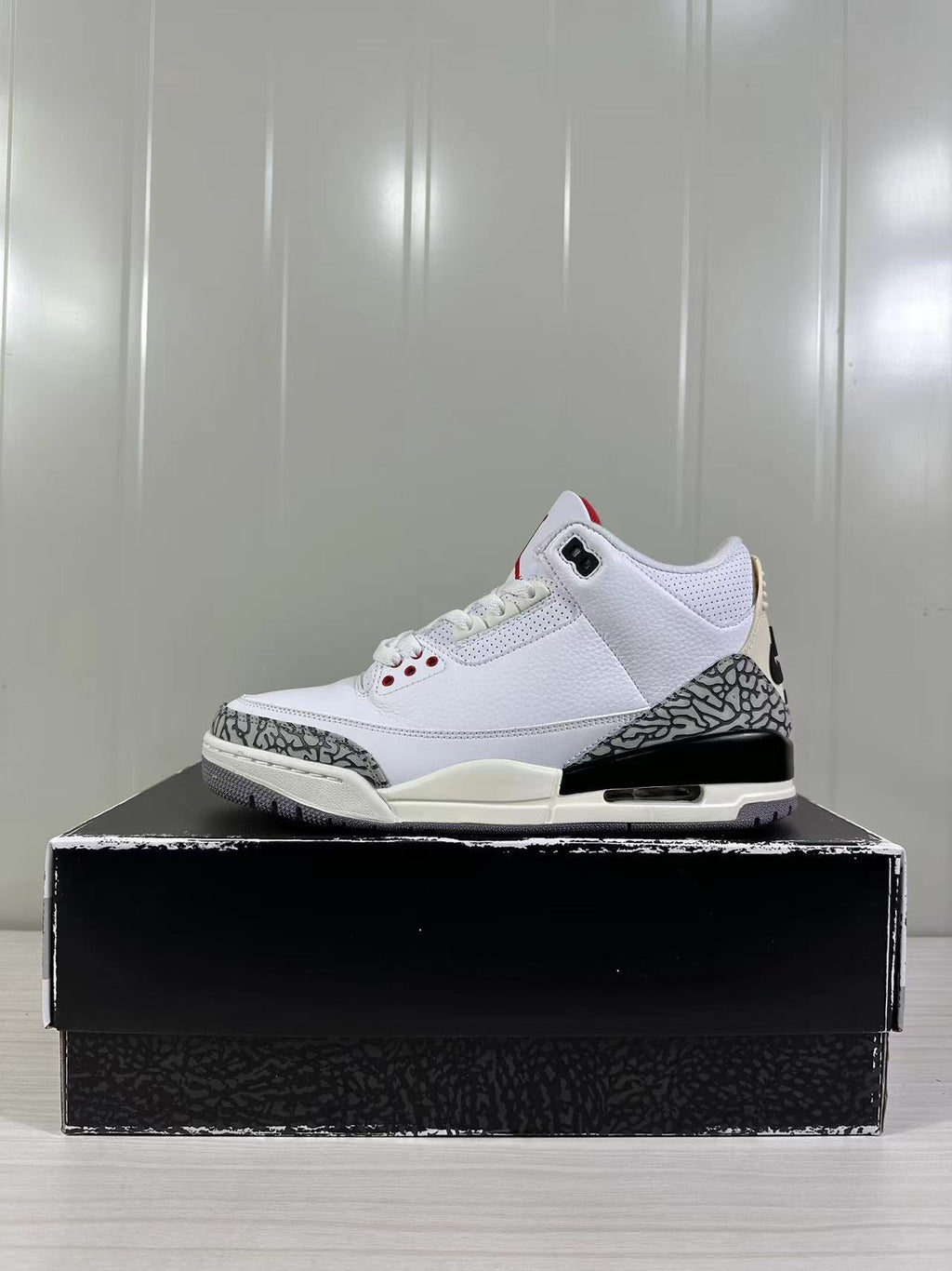 Air Jordan 3 Retro White Cement Reimagined DN3707-100 - product image from the listing.