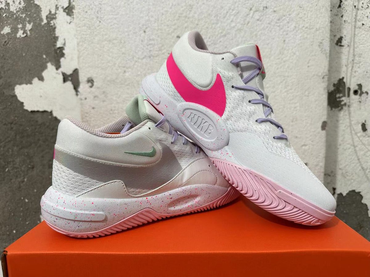 Nike Basketball Shoes in White Pink - product image from the listing.