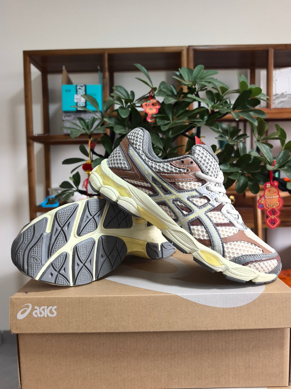 ASICS Gel-Quantum 15 Sneakers in Brown White - product image from the listing.