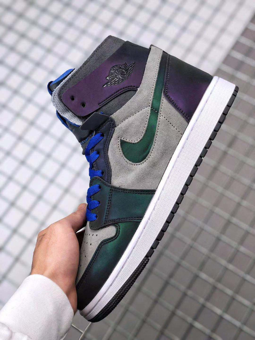League of Legends Sneakers - Jordan 1 Zoom DD1453-001 - product image from the listing.