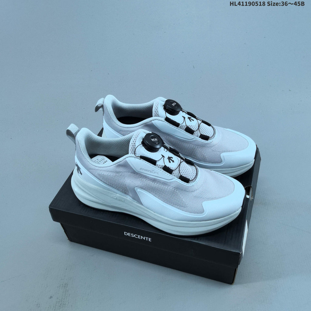 DESCENTE LAVITATE TRAIL WIRE 3.0 Low-Cut Sneakers - product image from the listing.