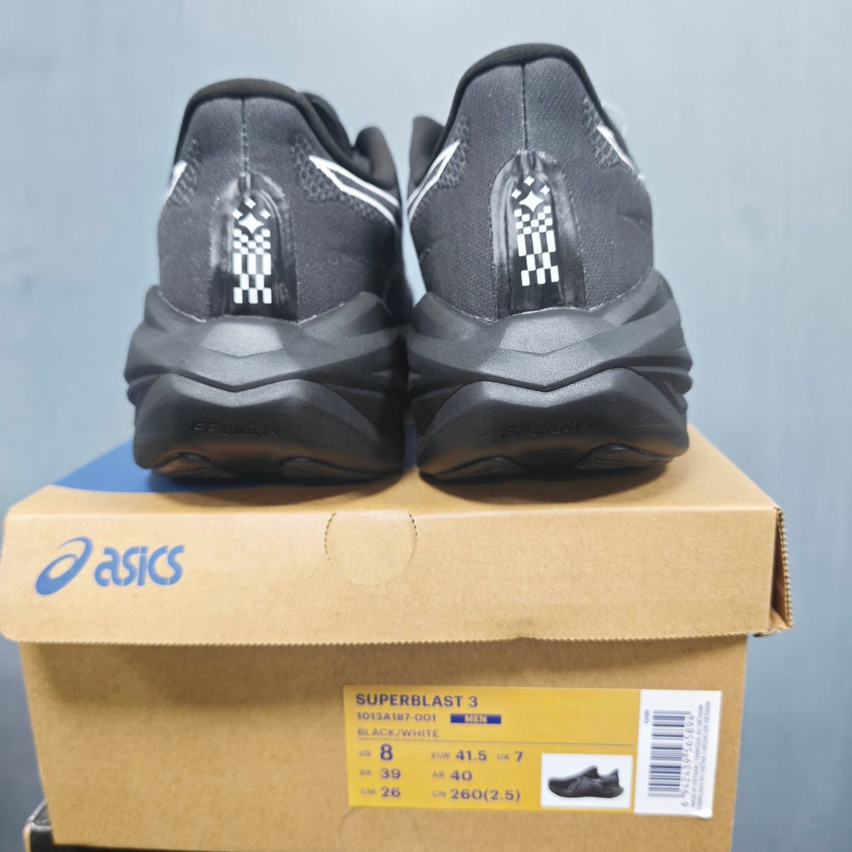 ASICS Superblast 3 Shoes for Running Black/White 1013A187-001 - product image from the listing.