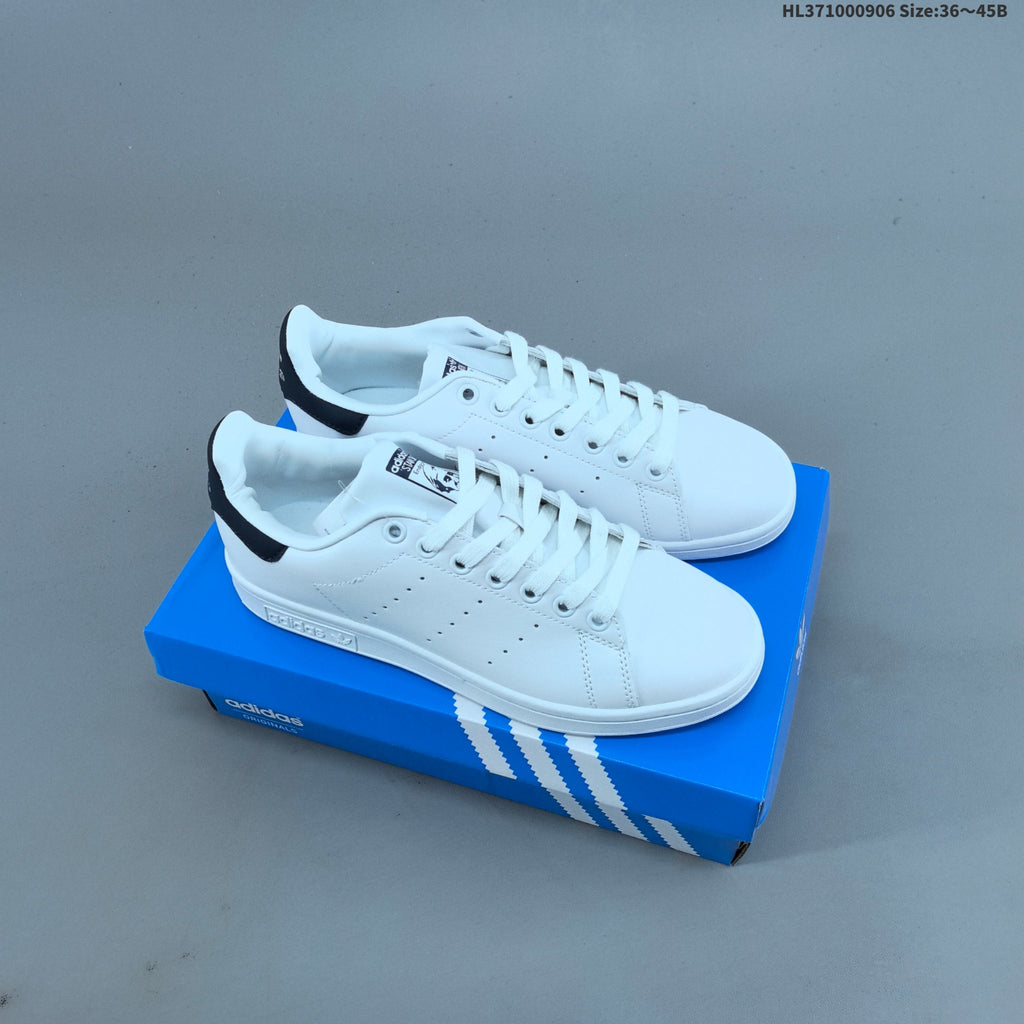 Adidas Stan Smith PF W Low-Cut Sneakers M20326 - product image from the listing.