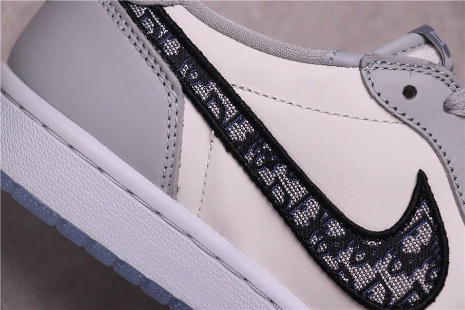 Jordan Dior x Air Jordan 1 Low in Grey White Black CN8608-002 - product image from the listing.