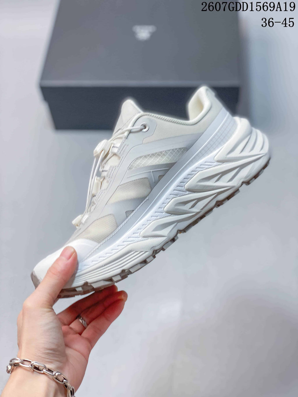 KAILAS Shanxing 3 Trail Running Sneakers in White - product image from the listing.