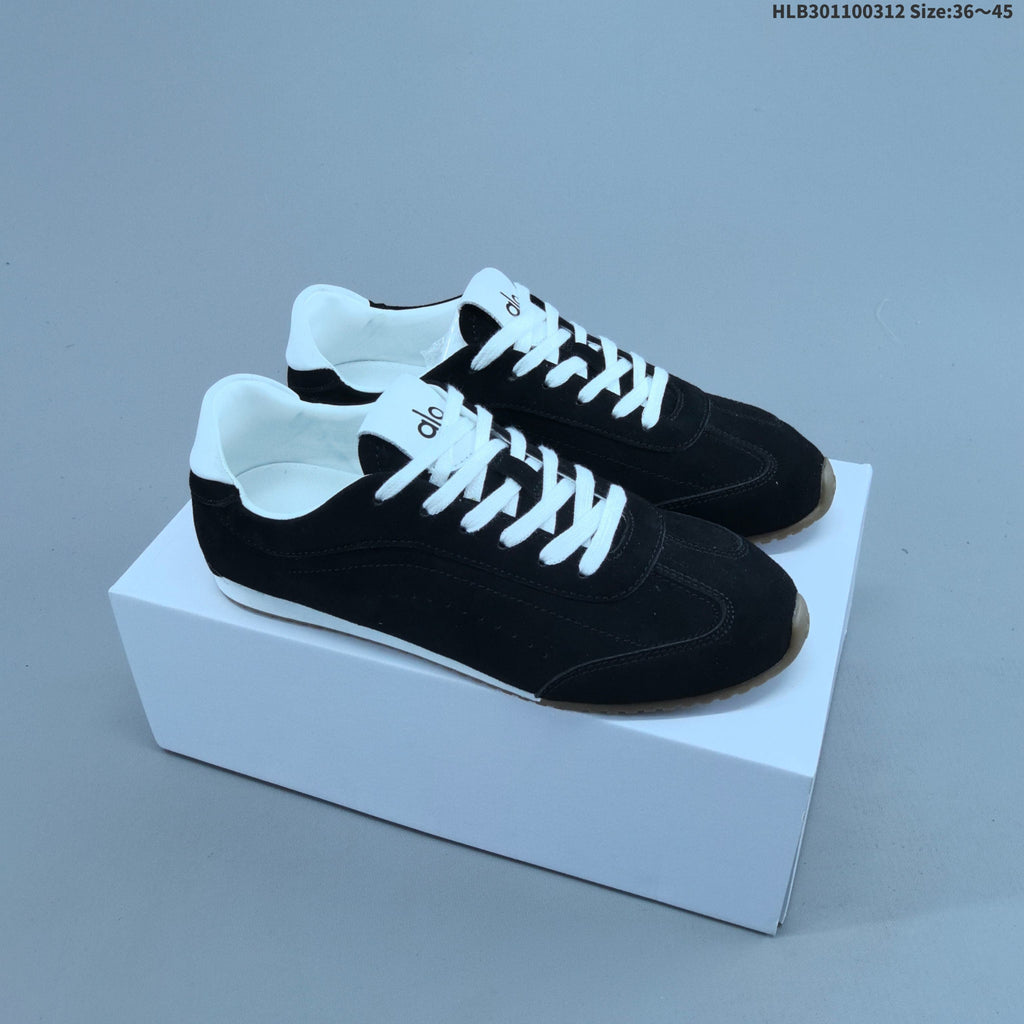 Alo Sunset Sneakers in Suede-Look Low-Cut Style - product image from the listing.